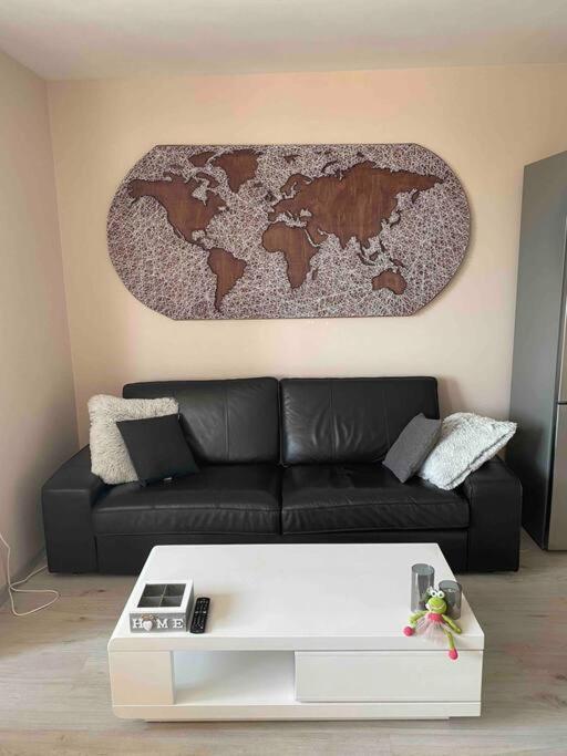Sunny Spacious Apartment In A Great Location Kazanlŭk Exteriör bild